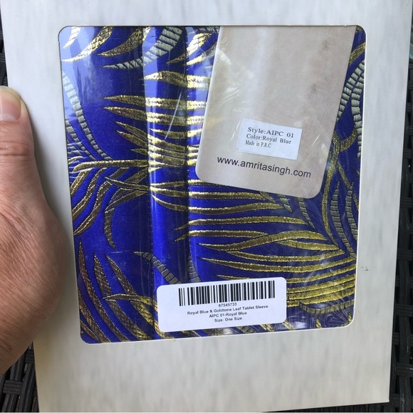 💙💙💙 Royal Blue Embroidered Tablet Sleeve 💙💙💙 - Picture 2 of 5